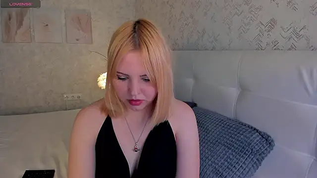 Stacy Luv online show from 18, 11, 2025