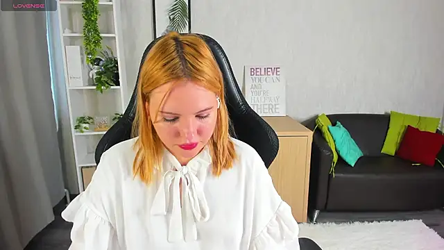 Snapshot of Stacy_Luv chatting on 14, 2, 2026 Stacy Luv online show from 14, 2, 2026