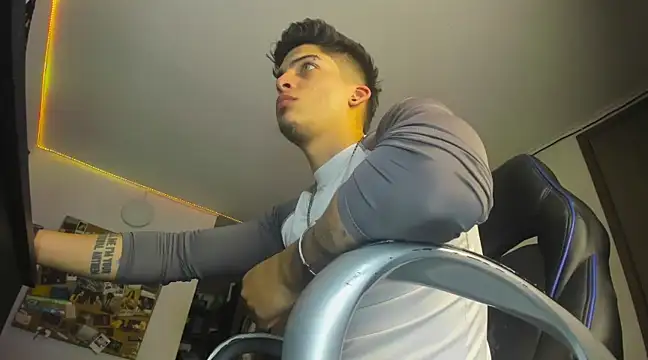 charlie hotxxx online show from 28, 12, 2024