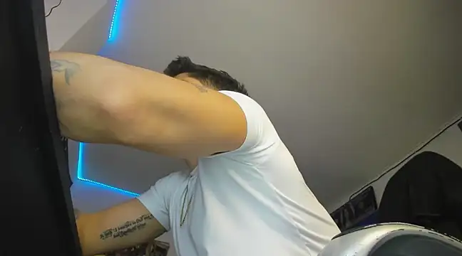 charlie hotxxx online show from 17, 2, 2025