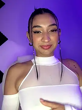 Snapshot of _Aura- chatting on 19, 9, 2025  Aura- online show from 19, 9, 2025