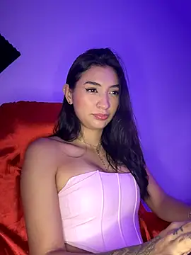 Snapshot of _Aura- chatting on 28, 9, 2025  Aura- online show from 28, 9, 2025