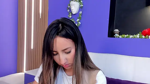  Emma Valka online show from 24, 11, 2025