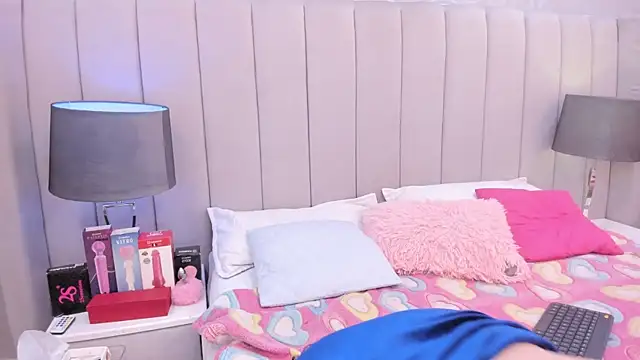 Kendaal Doshi online show from 2, 12, 2025