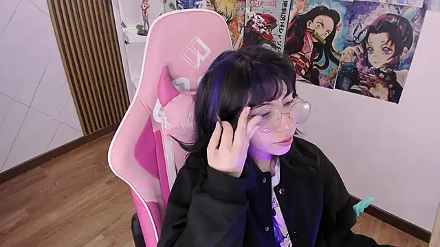 Snapshot of Purplee_Baby chatting on 15, 12, 2024 Purplee Baby online show from 15, 12, 2024