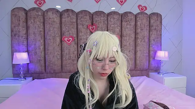 Snapshot of Purplee_Baby chatting on 16, 2, 2025 Purplee Baby online show from 16, 2, 2025