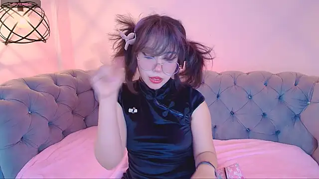 Snapshot of Purplee_Baby chatting on 19, 2, 2025 Purplee Baby online show from 19, 2, 2025