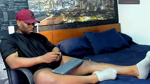 thomas santtos1 online show from 19, 3, 2025