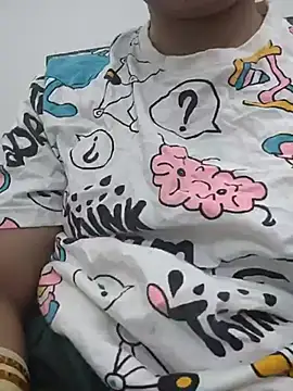 Snapshot of Aaradhya chatting on 15, 3, 2025 Aaradhya online show from 15, 3, 2025