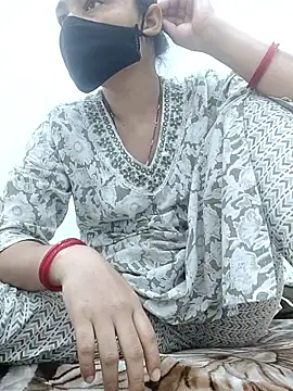 Snapshot of Aaradhya chatting on 28, 4, 2026 Aaradhya online show from 28, 4, 2026