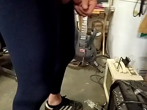 Snapshot of Danialanon chatting on 25, 11, 2025 Danialanon online show from 25, 11, 2025