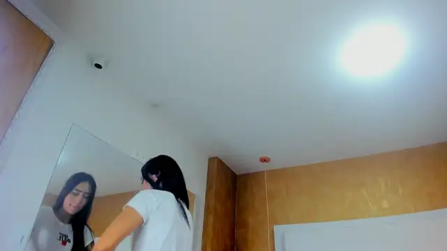 Little Jenni online show from 13, 2, 2025