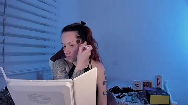 Snapshot of Domina_Deivis chatting on 19, 2, 2025 Domina Deivis online show from 19, 2, 2025
