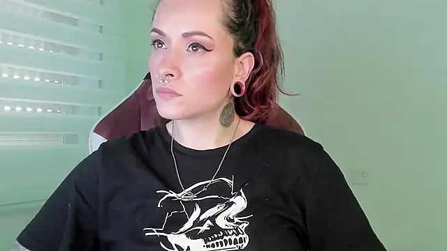 Snapshot of Domina_Deivis chatting on 21, 2, 2025 Domina Deivis online show from 21, 2, 2025