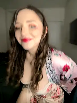 Snapshot of HoneySweetBee chatting on 14, 11, 2025 HoneySweetBee online show from 14, 11, 2025