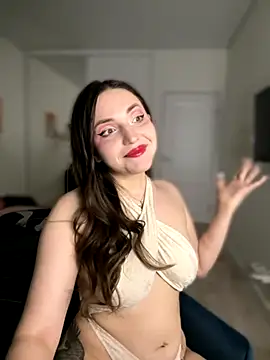 Snapshot of HoneySweetBee chatting on 16, 11, 2025 HoneySweetBee online show from 16, 11, 2025