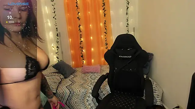 Snapshot of mally_s1 chatting on 27, 12, 2024 mally s1 online show from 27, 12, 2024