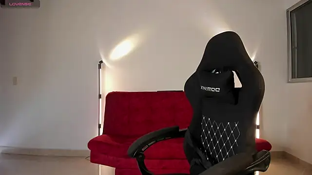 Snapshot of mally_s1 chatting on 9, 3, 2025 mally s1 online show from 9, 3, 2025