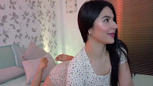 Nathaly-Lopez online show from 12, 6, 2026