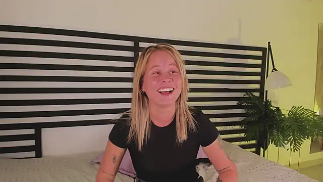 stefanny ruiz  online show from 16, 1, 2025