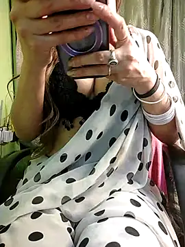 Snapshot of seductivegirl55 chatting on 10, 2, 2025 seductivegirl55 online show from 10, 2, 2025