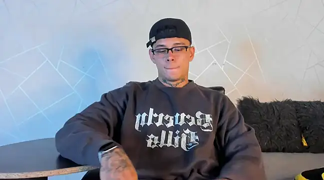 NoahhBrown online show from 7, 1, 2025