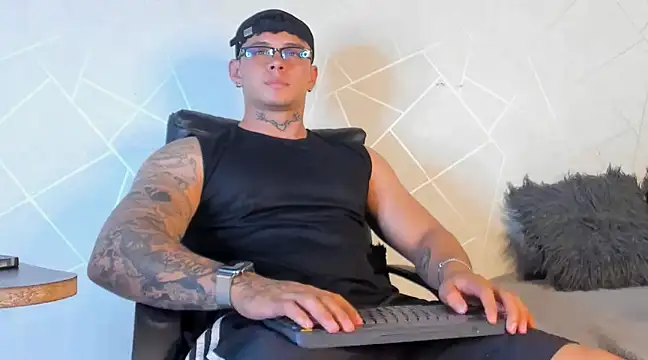 NoahhBrown online show from 9, 1, 2025