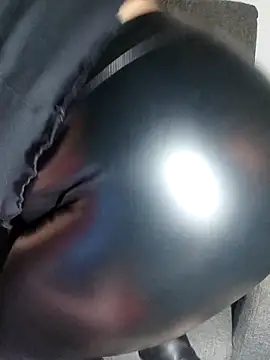 BecciDeluxe online show from 17, 3, 2026