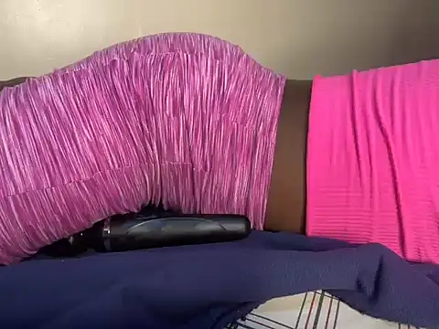 Snapshot of savage_coochie chatting on 16, 4, 2026 savage coochie online show from 16, 4, 2026