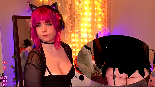 Snapshot of Angel-Lewd-Cake chatting on 21, 9, 2025 Angel-Lewd-Cake online show from 21, 9, 2025