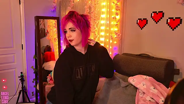 Snapshot of Angel-Lewd-Cake chatting on 1, 11, 2025 Angel-Lewd-Cake online show from 1, 11, 2025