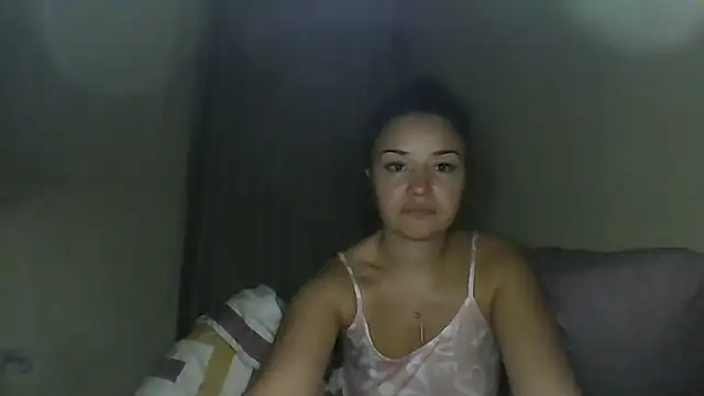 Snapshot of Linusya chatting on 23, 11, 2025 Linusya online show from 23, 11, 2025