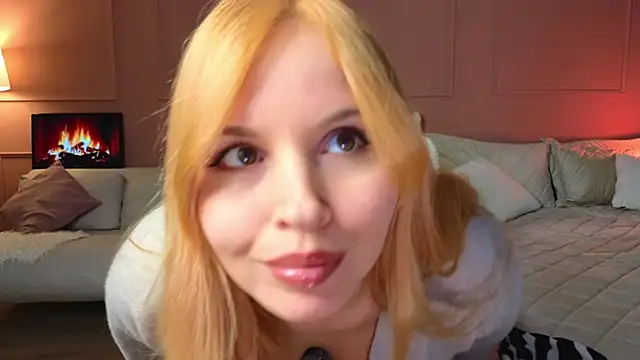 Snapshot of Lina-hill chatting on 3, 3, 2025 Lina-hill online show from 3, 3, 2025