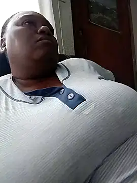 Snapshot of MATUREBUSSTY chatting on 15, 2, 2026 MATUREBUSSTY online show from 15, 2, 2026