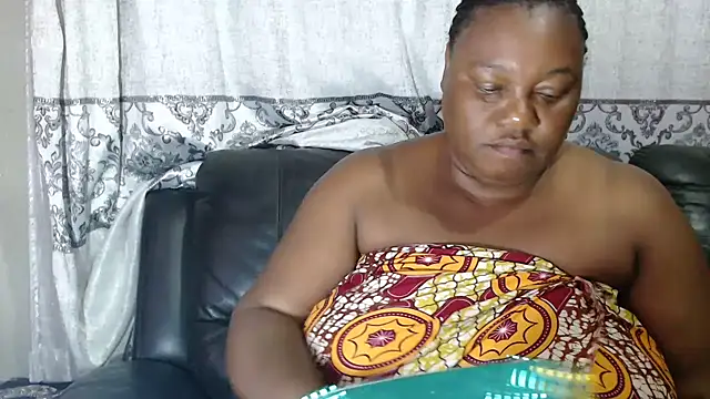 Snapshot of MATUREBUSSTY chatting on 24, 2, 2026 MATUREBUSSTY online show from 24, 2, 2026