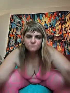 Snapshot of cricrimodele chatting on 4, 7, 2026 cricrimodele online show from 4, 7, 2026