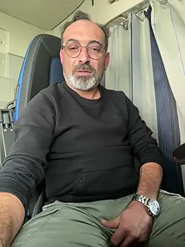 Snapshot of dzhakar chatting on 4, 11, 2025 dzhakar online show from 4, 11, 2025