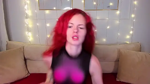 Snapshot of RubyAttwood chatting on 2, 2, 2025 RubyAttwood online show from 2, 2, 2025