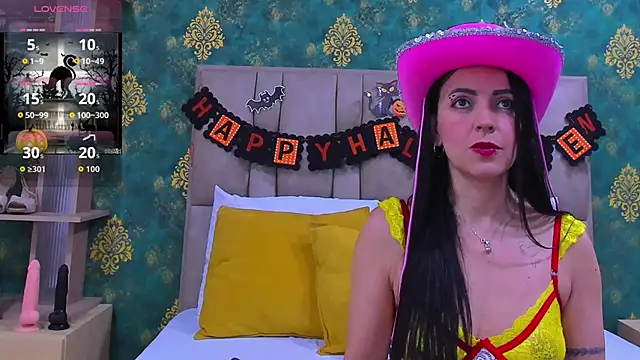 Snapshot of SuzanSmithh chatting on 31, 10, 2025 SuzanSmithh online show from 31, 10, 2025