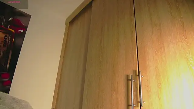 aidaadams online show from 30, 9, 2025