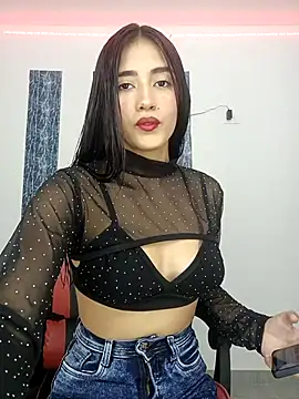 Snapshot of karol_cortes_18 chatting on 23, 9, 2025 karol cortes 18 online show from 23, 9, 2025