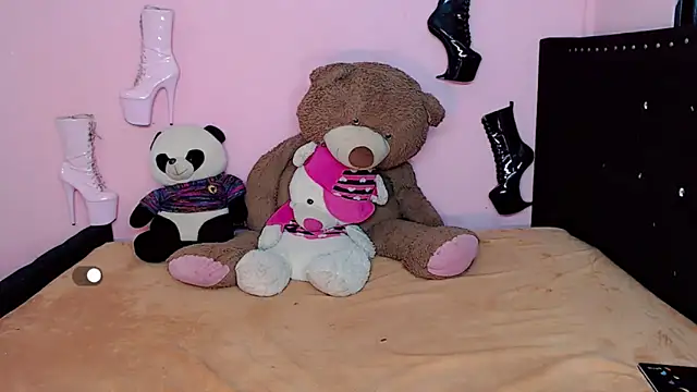 Ciinamonloren online show from 6, 3, 2025