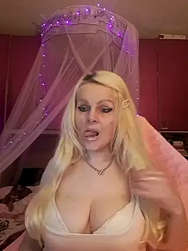 Snapshot of Angeldevilus chatting on 4, 5, 2026 Angeldevilus online show from 4, 5, 2026