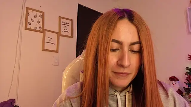 Snapshot of Tiarha chatting on 19, 11, 2025 Tiarha online show from 19, 11, 2025