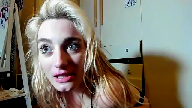 Monicbabe online show from 9, 9, 2025