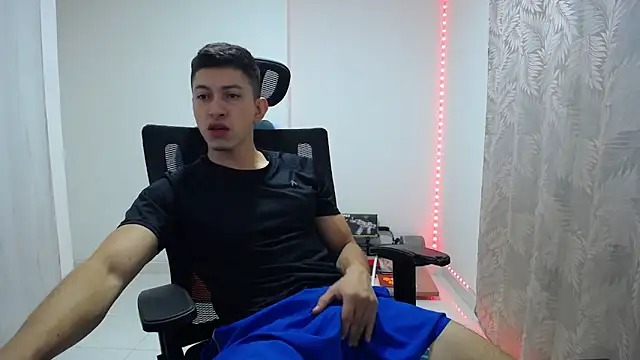 Snapshot of Iam_yourbabyprincess_XD chatting on 6, 12, 2024 Iam yourbabyprincess XD online show from 6, 12, 2024