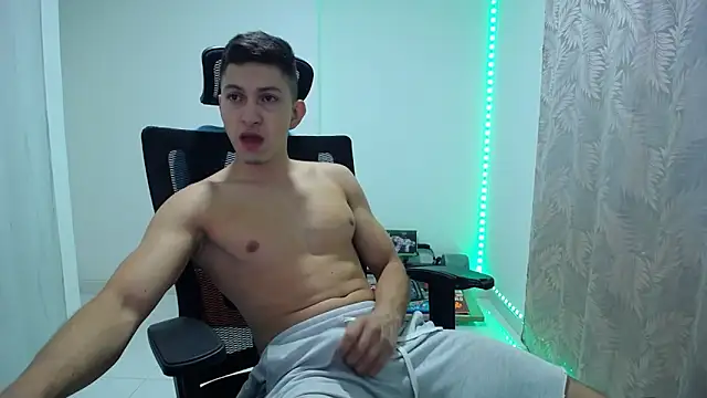 Snapshot of Iam_yourbabyprincess_XD chatting on 13, 12, 2024 Iam yourbabyprincess XD online show from 13, 12, 2024