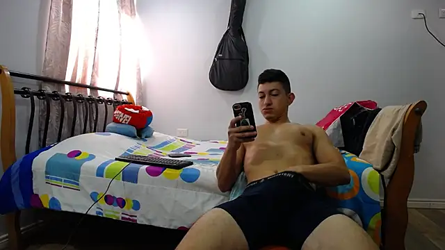 Snapshot of Iam_yourbabyprincess_XD chatting on 7, 1, 2025 Iam yourbabyprincess XD online show from 7, 1, 2025