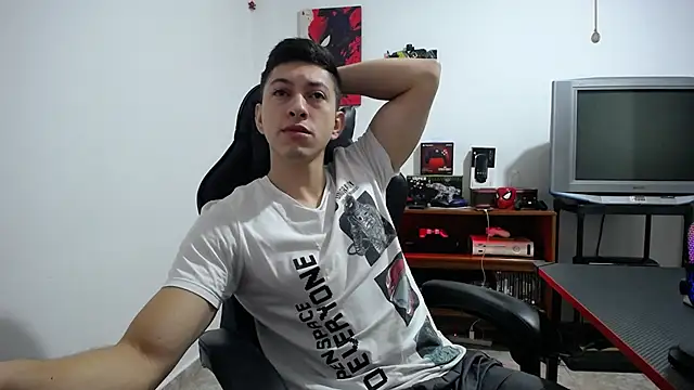 Snapshot of Iam_yourbabyprincess_XD chatting on 10, 10, 2025 Iam yourbabyprincess XD online show from 10, 10, 2025