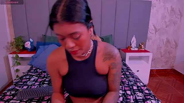 JulianaMiller online show from 27, 1, 2025